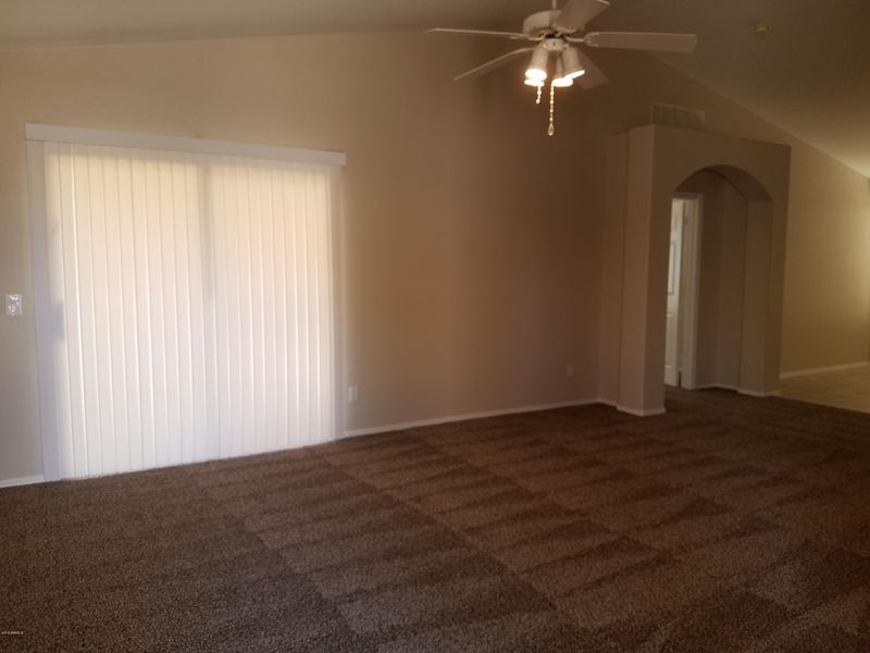 7015 W Rose Ln, Glendale, AZ 85303