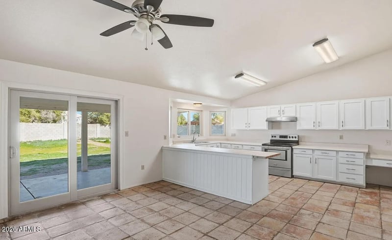 7016 Menlo St, Mesa, AZ 85207
