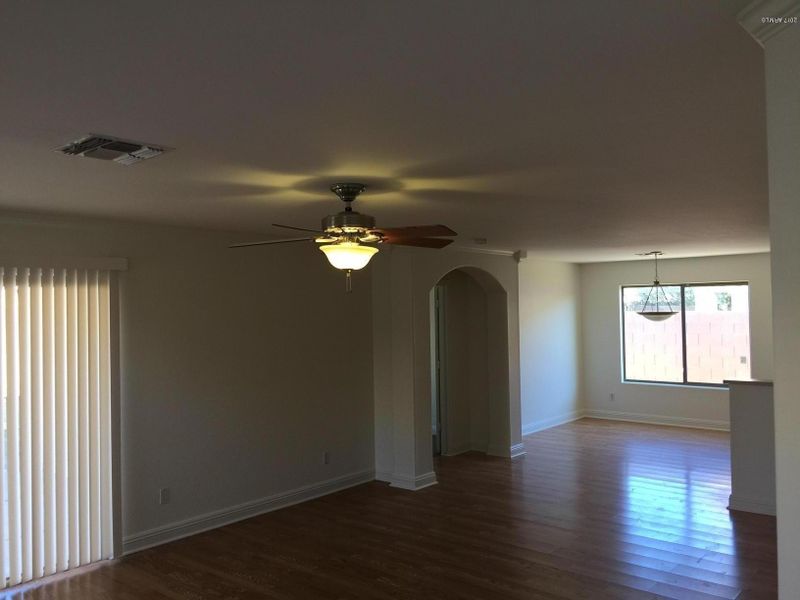 7016 W Keim Dr, Glendale, AZ 85303