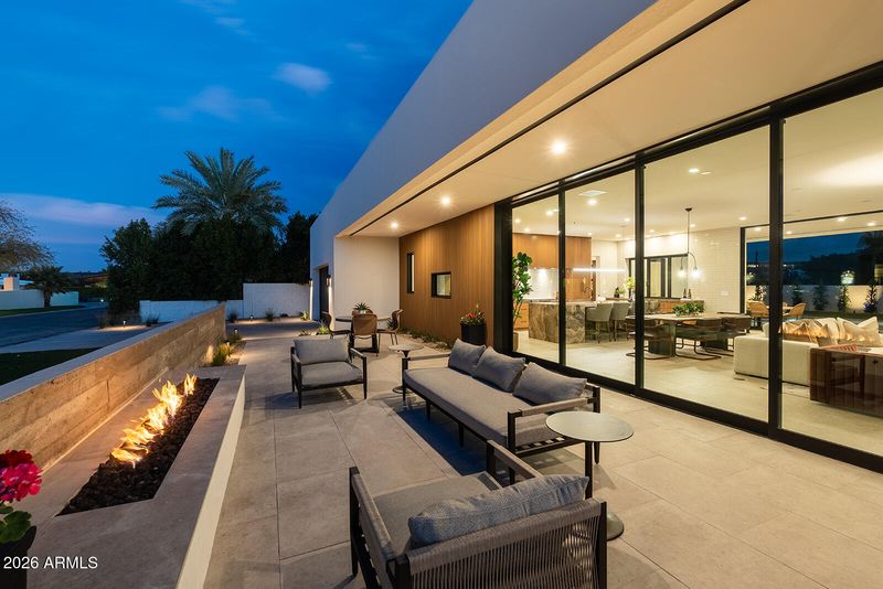 7017 E Orange Blossom Ln, Paradise Valley, AZ 85253