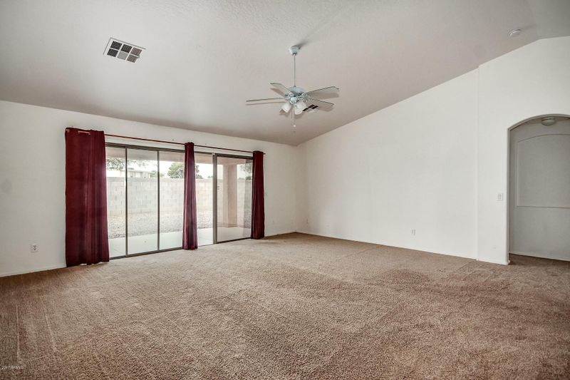 7018 N 77th Dr, Glendale, AZ 85303
