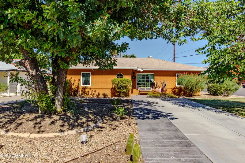 702 Cambridge Ave, Phoenix, AZ 85007