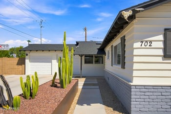 702 E Desert Park Ln, Phoenix, AZ 85020