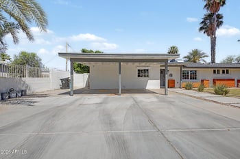 702 Rose Ln, Phoenix, AZ 85013