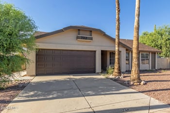 702 Sequoia Dr, Phoenix, AZ 85027