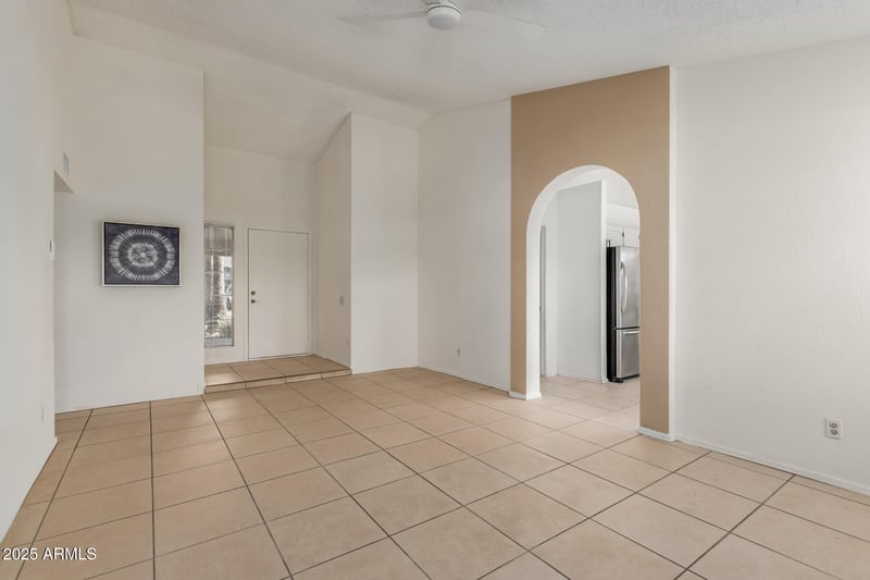 702 Sequoia Dr, Phoenix, AZ 85027