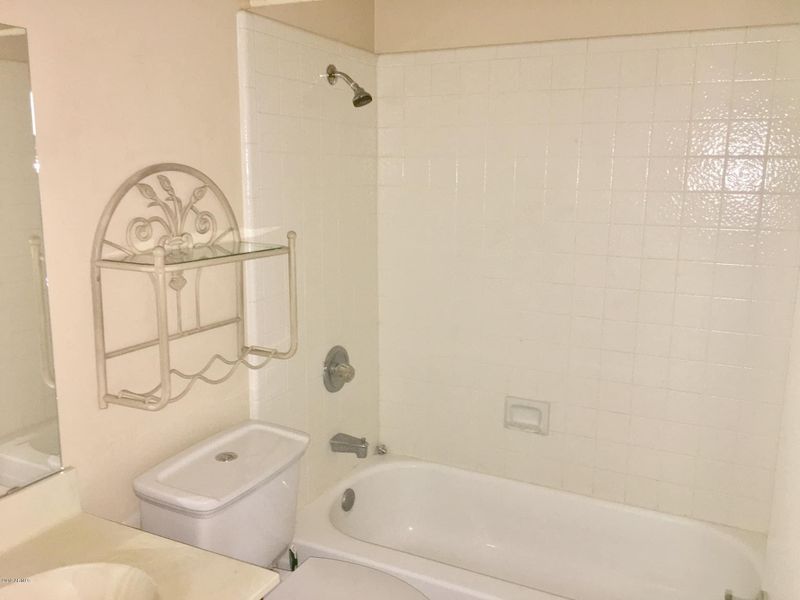 7020 W Canterbury Dr, Peoria, AZ 85345