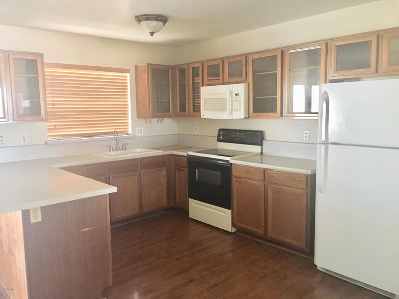 7020 W Canterbury Dr, Peoria, AZ 85345