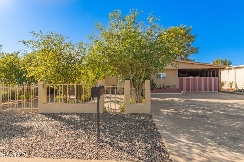 7022 N 80th Dr, Glendale, AZ 85303