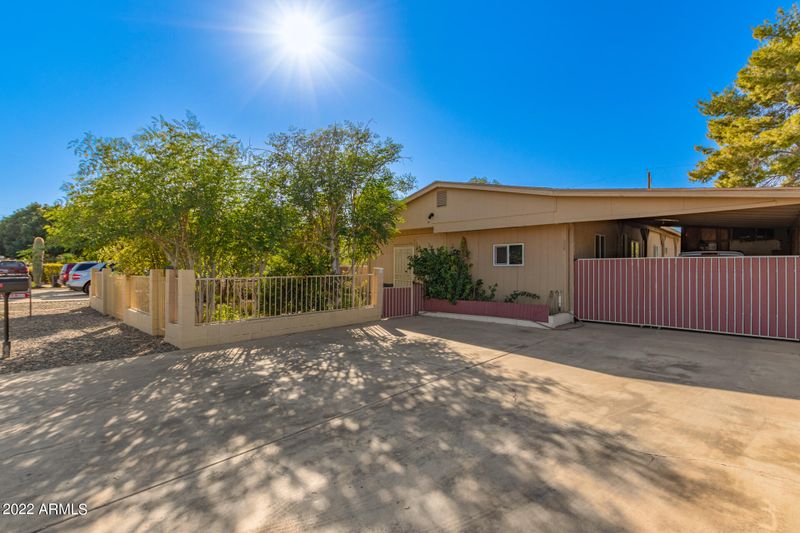 7022 N 80th Dr, Glendale, AZ 85303