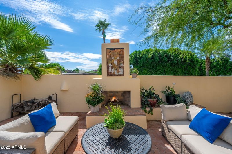 7024 E Orange Blossom Ln, Paradise Valley, AZ 85253