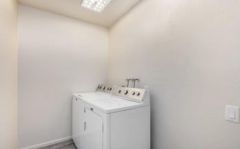 7027 43rd Way, Phoenix, AZ 85042