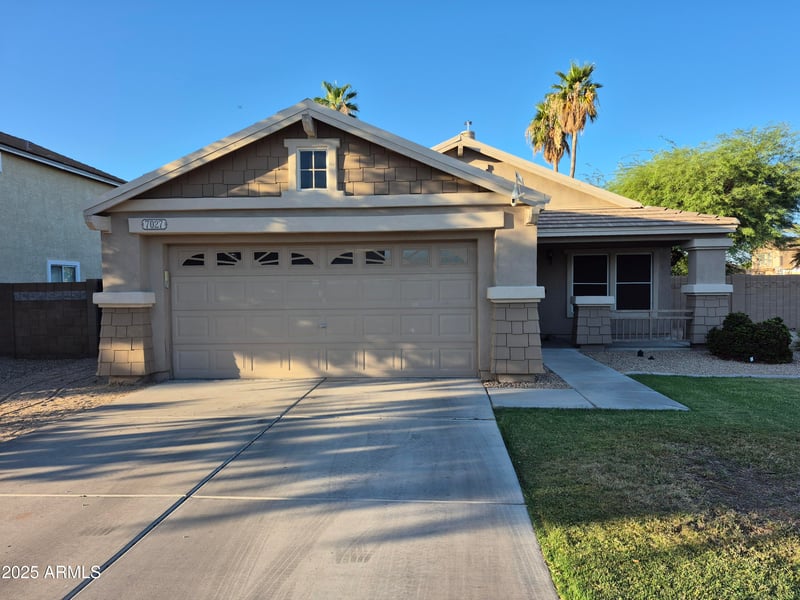 7027 Midway Ave, Glendale, AZ 85303