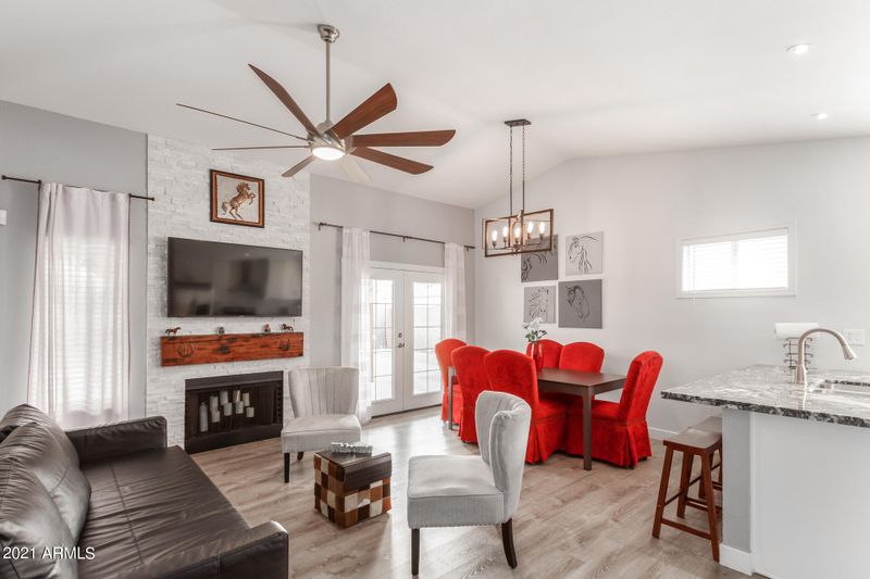 7027 S 43rd Pl, Phoenix, AZ 85042
