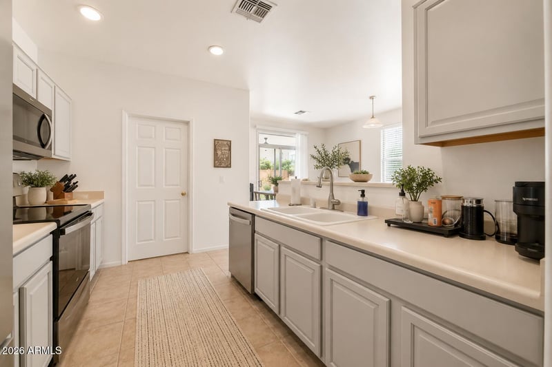 7027 W St Charles Ave, Laveen, AZ 85339