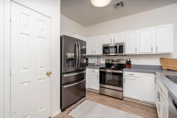 7028 Lincoln St, Peoria, AZ 85345