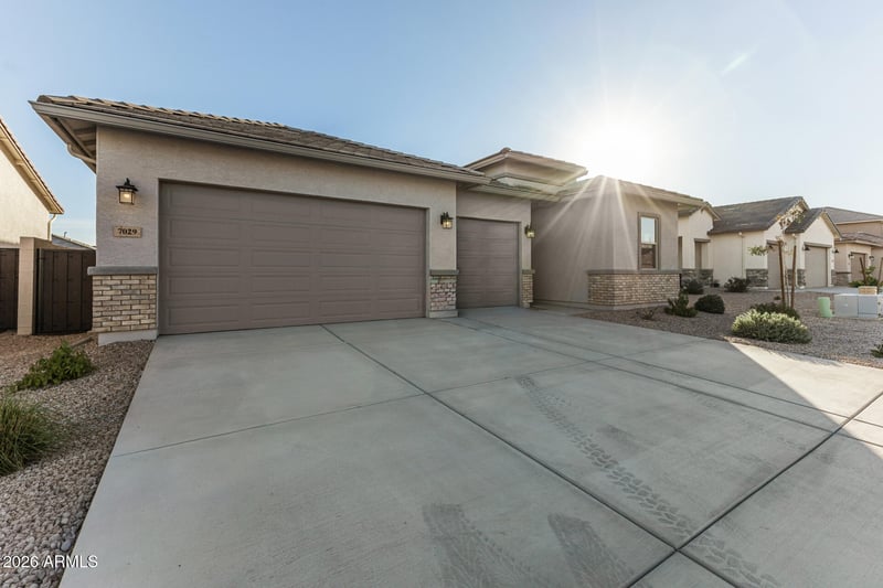 7029 Brushy Bill Rd, San Tan Valley, AZ 85143
