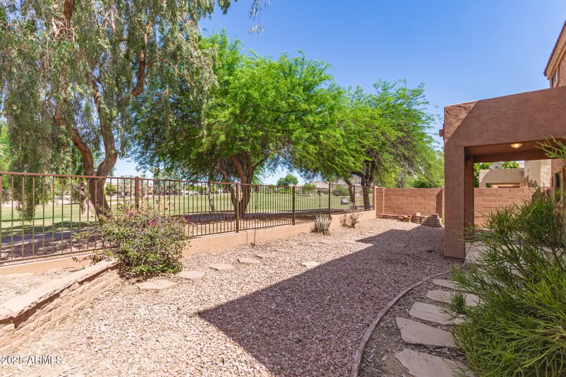 7029 Golfside Ln, Phoenix, AZ 85042