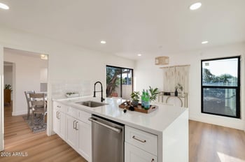 703 E Corte Oro --, Phoenix, AZ 85020