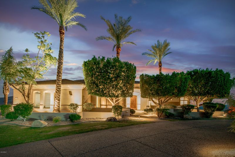 703 E Windmere Dr, Phoenix, AZ 85048