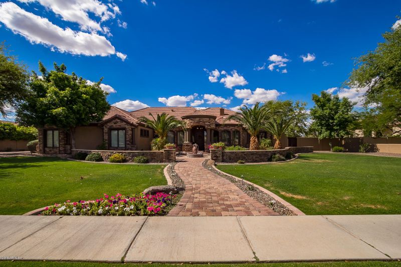 7030 S Star Dr, Gilbert, AZ 85298