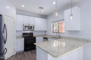 7031 30th St, Phoenix, AZ 85042