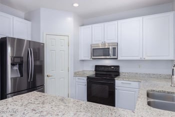 7031 30th St, Phoenix, AZ 85042