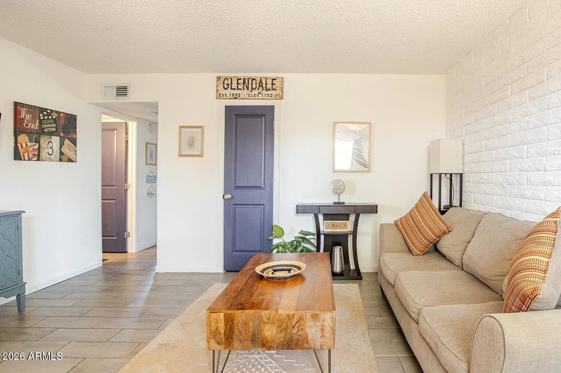 7031 N 80th Ave, Glendale, AZ 85303