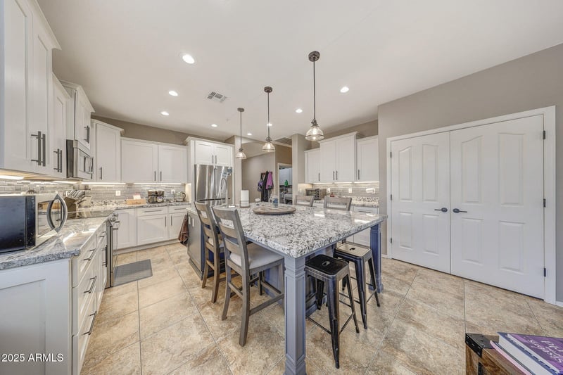7034 Lone Tree Trl, Peoria, AZ 85383