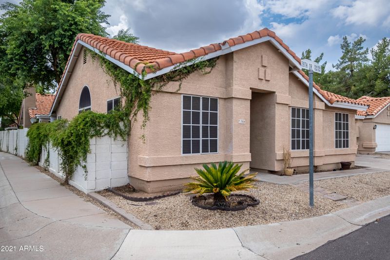 7034 N 28th Dr, Phoenix, AZ 85051