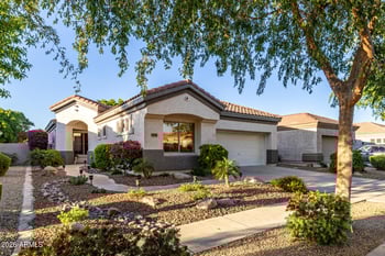 7034 Rose Garden Ln, Glendale, AZ 85308