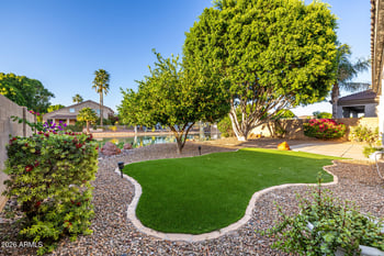 7034 Rose Garden Ln, Glendale, AZ 85308