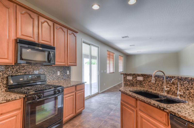 7034 S 73rd Ave, Laveen, AZ 85339