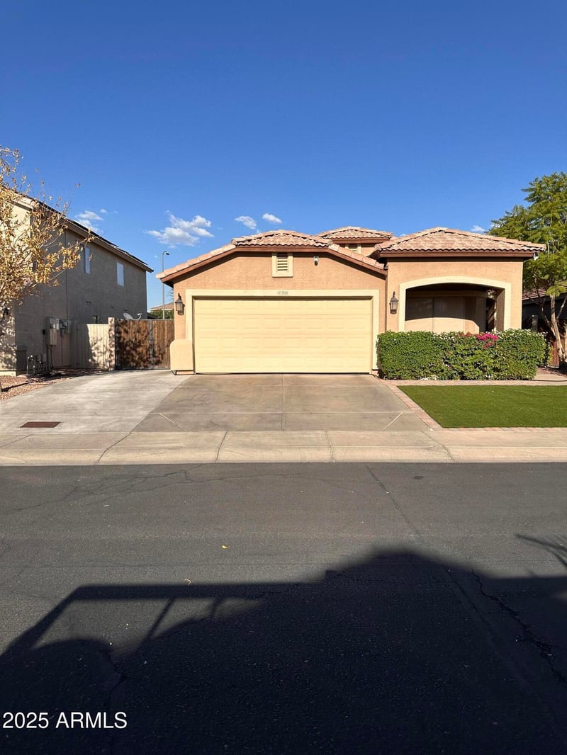 7035 43rd Dr, Laveen, AZ 85339