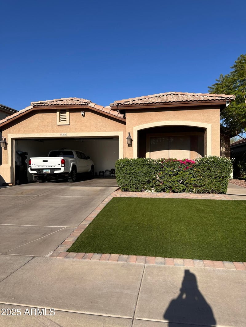 7035 43rd Dr, Laveen, AZ 85339