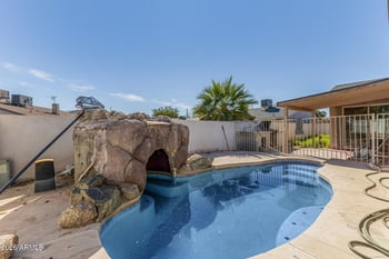 7035 Windsor Blvd, Glendale, AZ 85303