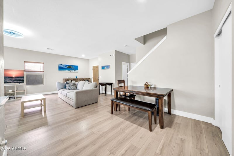 7036 Lincoln St, Peoria, AZ 85345