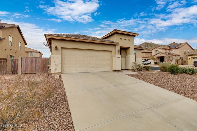 7036 W Eagle Ridge Ln, Peoria, AZ 85383