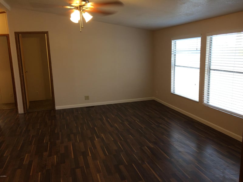 7037 N 80th Dr, Glendale, AZ 85303