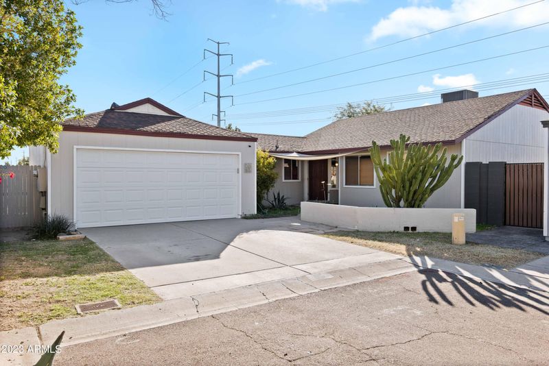 7037 S 42nd Pl, Phoenix, AZ 85042
