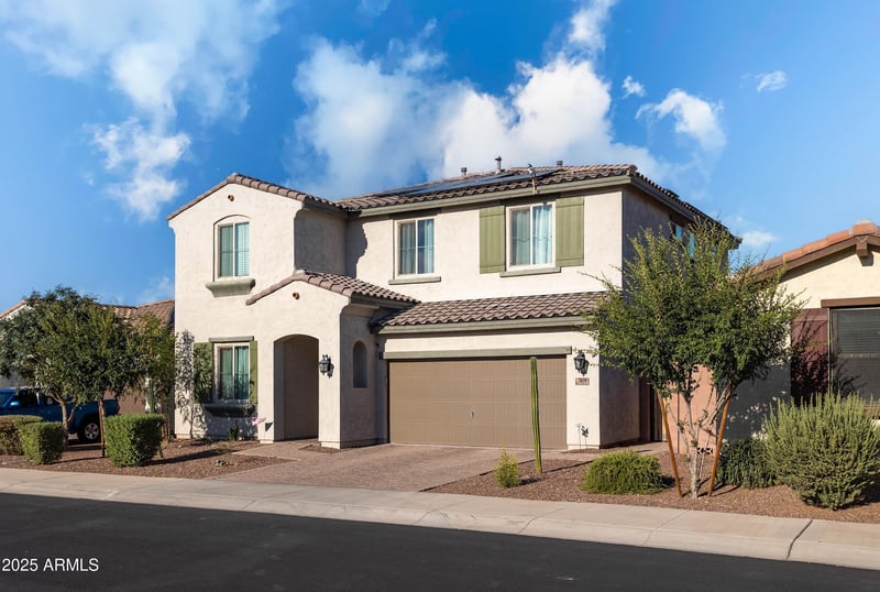 7039 84th Ave, Glendale, AZ 85305
