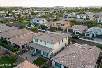 7039 84th Ave, Glendale, AZ 85305