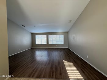 7039 19th St, Phoenix, AZ 85042