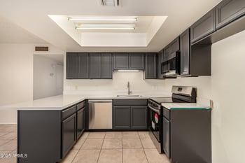 704 4th St #2, Avondale, AZ 85323