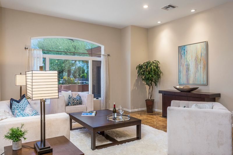 704 E Ocotillo Rd, Phoenix, AZ 85014