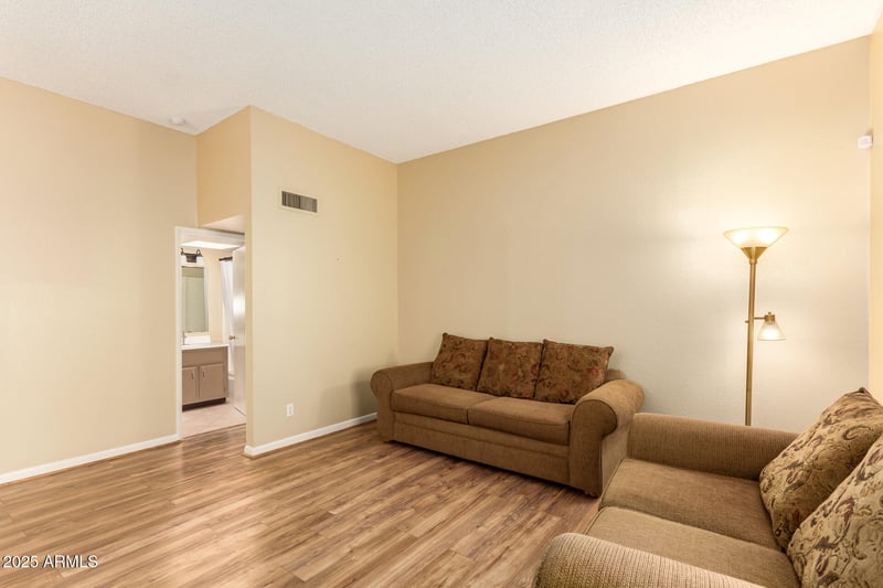 704 Lebanon Ln, Tempe, AZ 85288