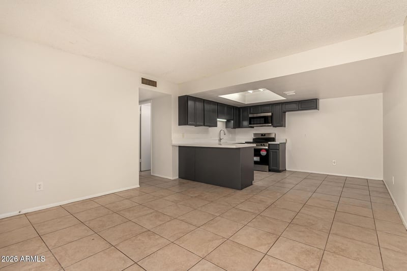 704 4th St #2, Avondale, AZ 85323