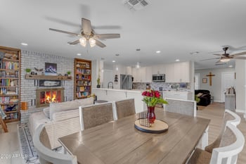 704 Gentry Cir, Mesa, AZ 85213