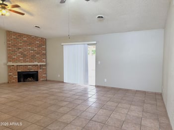 704 Oracle --, Mesa, AZ 85203