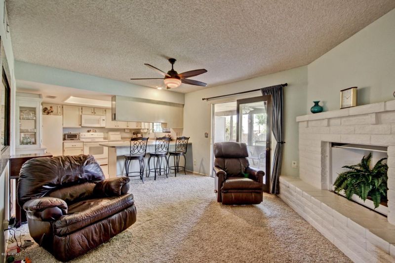 704 W Gary Way, Phoenix, AZ 85041